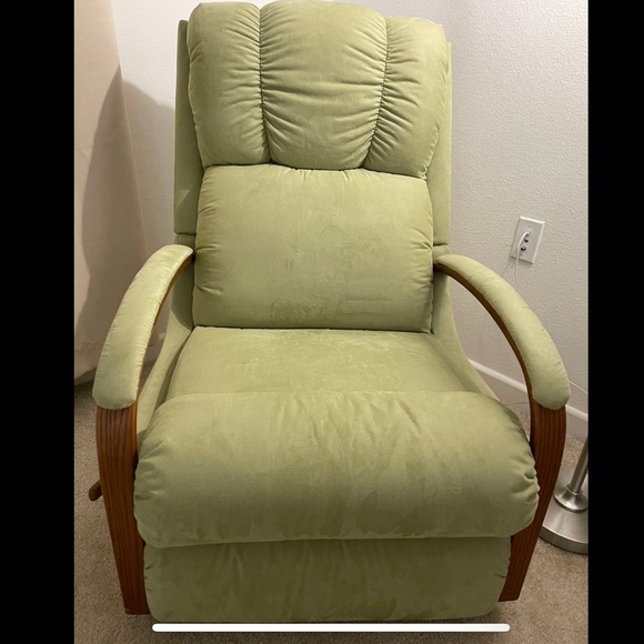 LA-Z-Boy Recliner Rocking Chair - Picture 4 of 6